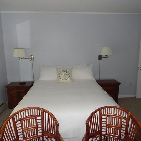The Bond 1786 Inn (Adults Only) Warrensburg الغرفة الصورة