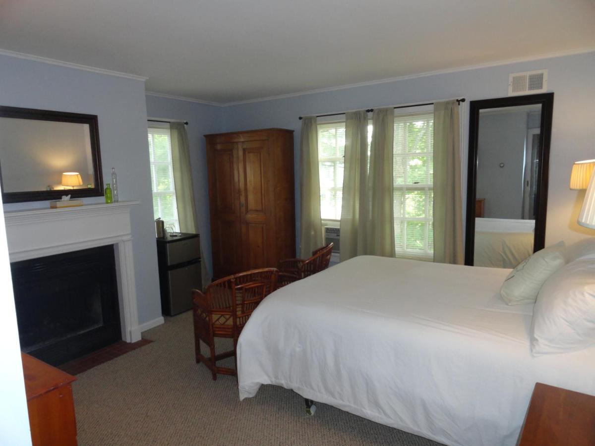 The Bond 1786 Inn (Adults Only) Warrensburg المظهر الخارجي الصورة