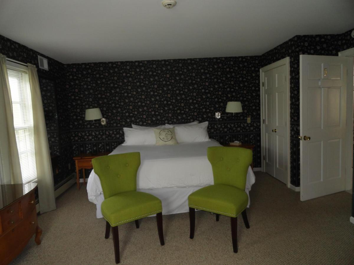 The Bond 1786 Inn (Adults Only) Warrensburg الغرفة الصورة