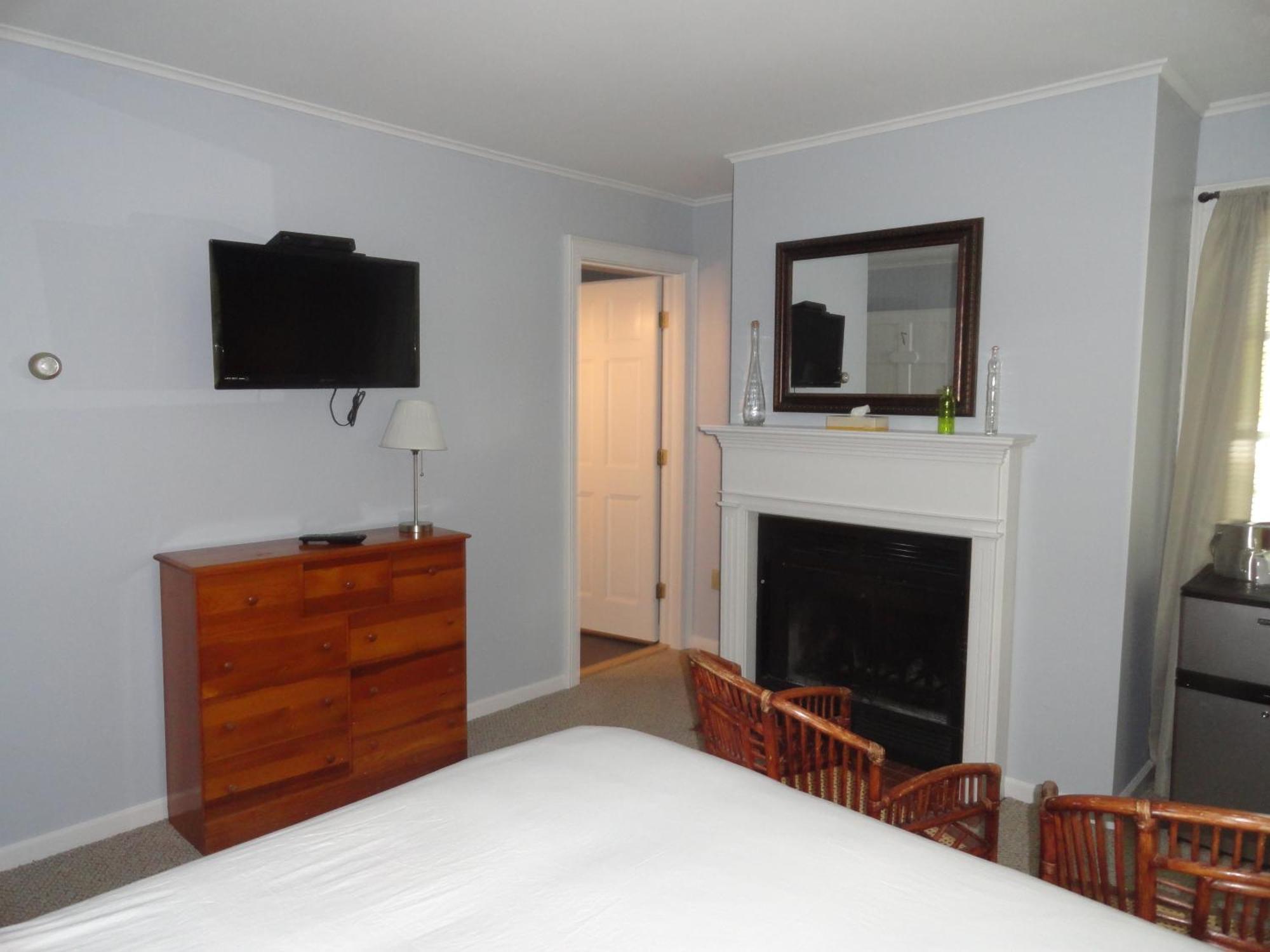 The Bond 1786 Inn (Adults Only) Warrensburg الغرفة الصورة