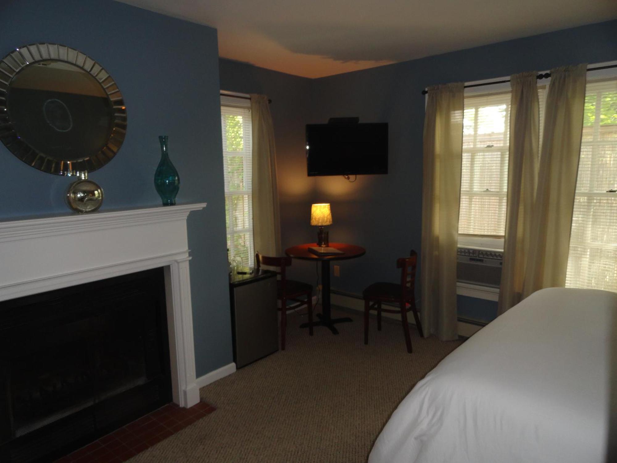 The Bond 1786 Inn (Adults Only) Warrensburg الغرفة الصورة