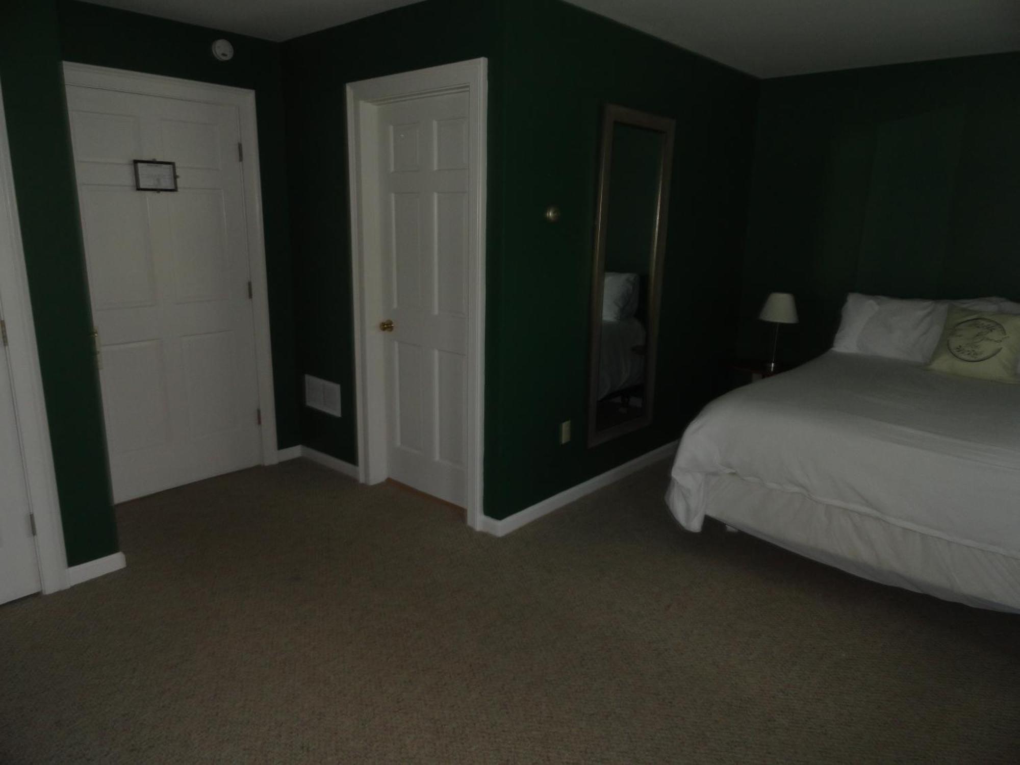 The Bond 1786 Inn (Adults Only) Warrensburg الغرفة الصورة